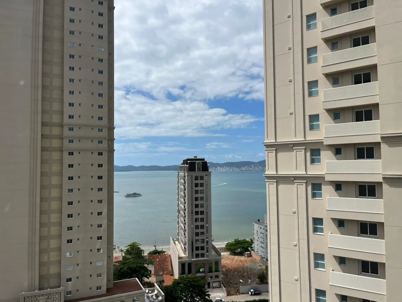 Imagem Apartamento com vista para o mar à venda com 87.5m2 por R$ 1.647.000,00