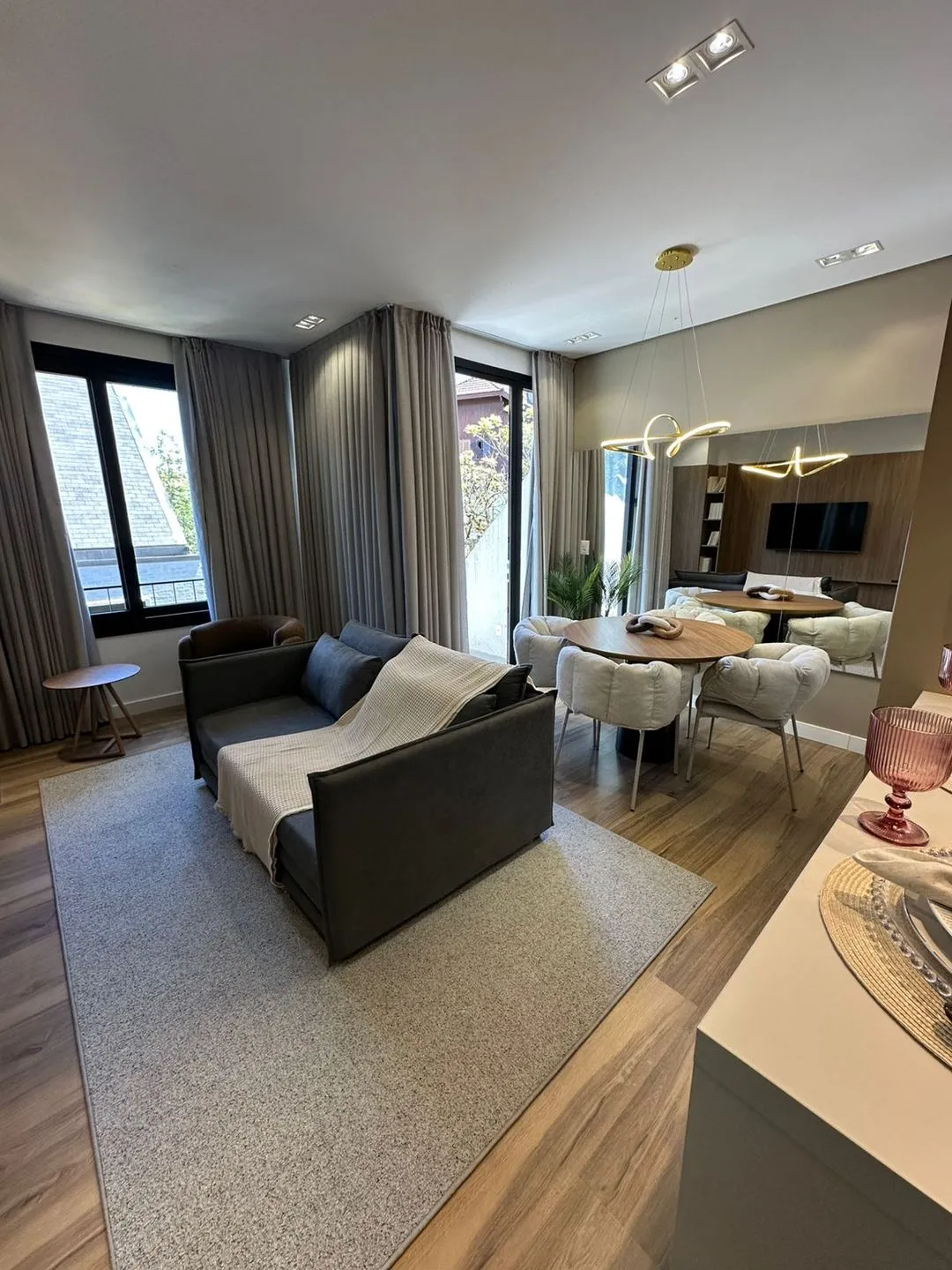 Imagem Apartamento à venda em Gramado, Centro, com 1 quarto, 56.34m2
