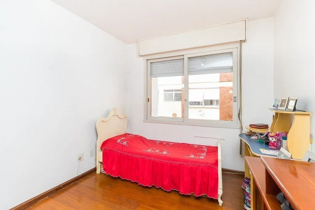 Imagem apartamento com 82 m² de área privativa e vaga no bairro Petrópolis
