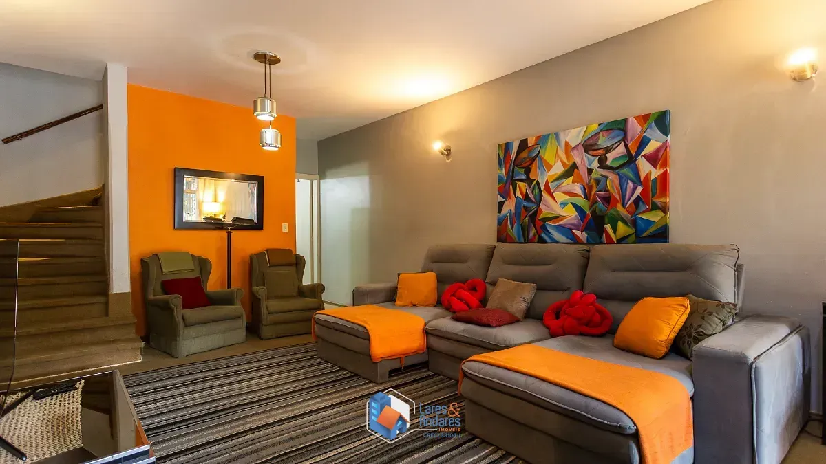 Imagem Casa para venda em Vila Cordeiro com 5 quartos, sendo 1 suíte, 154m²