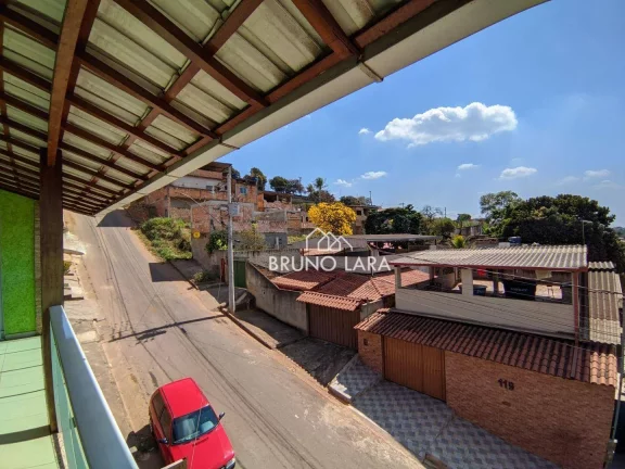 Imagem Casa com 3 dormitórios à venda, 300 m², Juscelino Kubitschek - Igarapé/MG