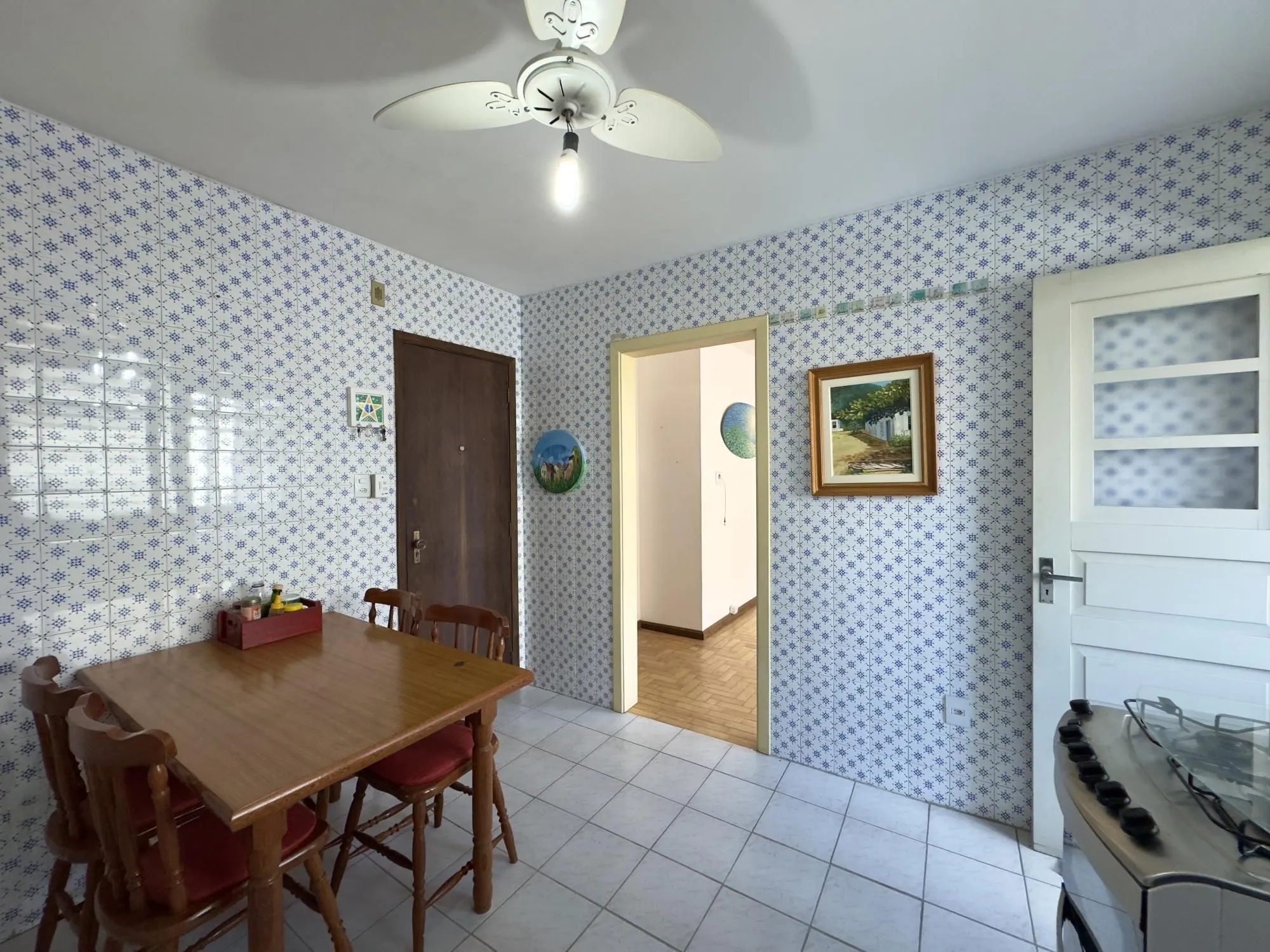Imagem Apartamento amplo de 2 dormitório ao lado do Mãe de Deus e próximo da Orla