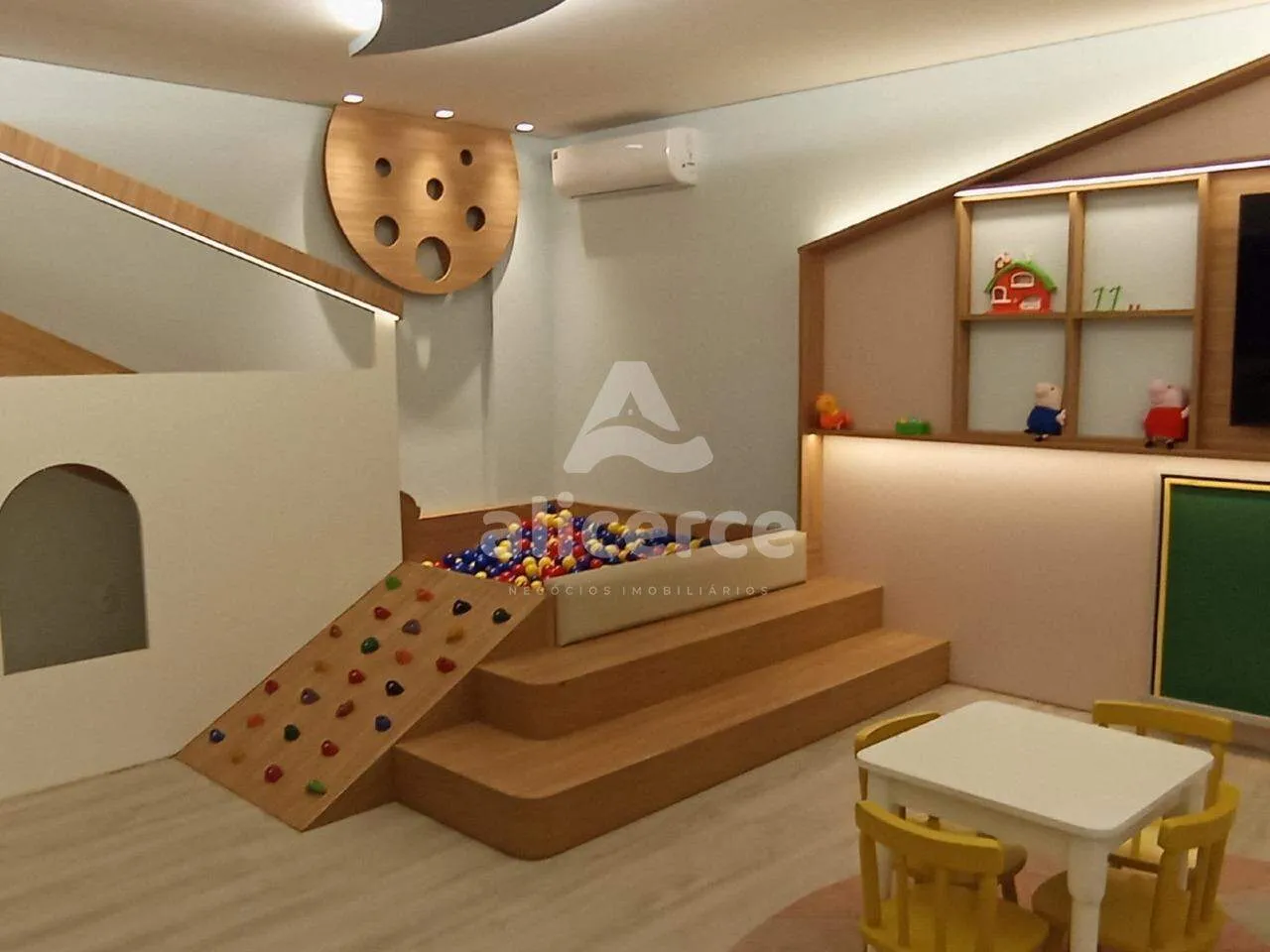 Imagem Apartamento à venda com 2 quartos 2 suítes, 96m² em Campinas São José