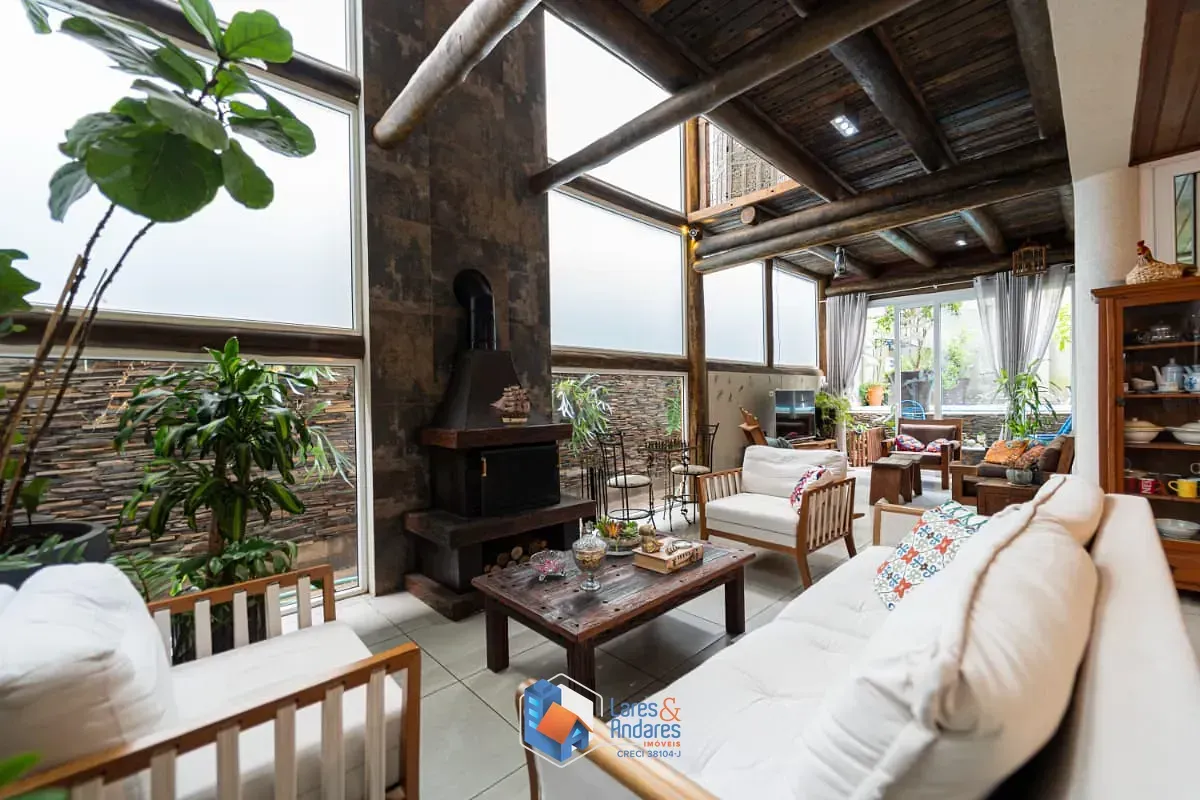 Imagem Casa para venda em Planalto Paulista com 4 quartos, sendo 4 suítes, 326m²