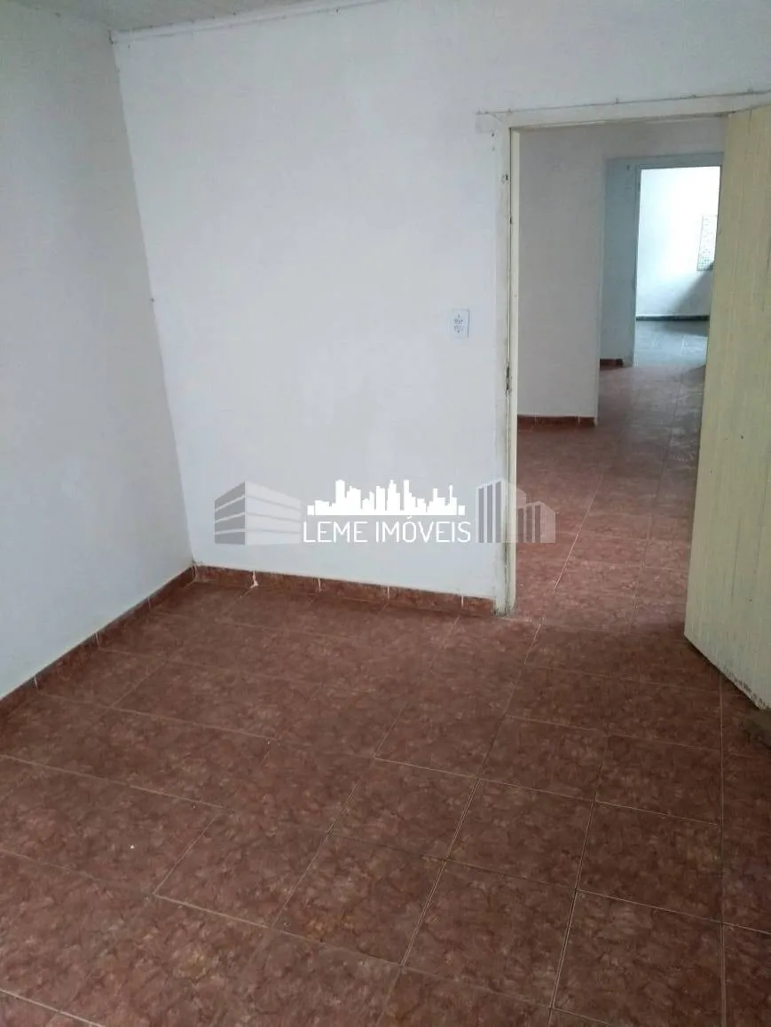Imagem DUAS CASAS EM TERRENO MEDINDO 220,00M2 COM ESCRITURA!!!