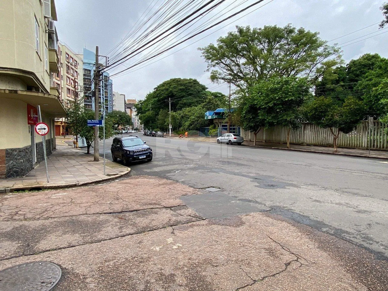 Imagem Casa de esquina com 64m², próximo ao Cais Embarcadero