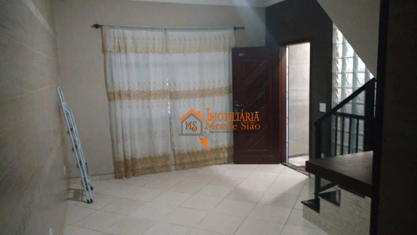 Foto do imóvel Sobrado com 3 dormitórios à venda, 203 m² por R$ 700.000,00 - Jardim São João - Guarulhos/SP