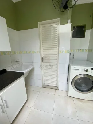 Imagem Aluguel de Casa em Condomínio de Luxo em Cuiabá-MT, Jardim Mossoró: 2 Quartos, 2 Suítes, 3 Salas, 3 Banheiros, 2 Vagas de Garagem.