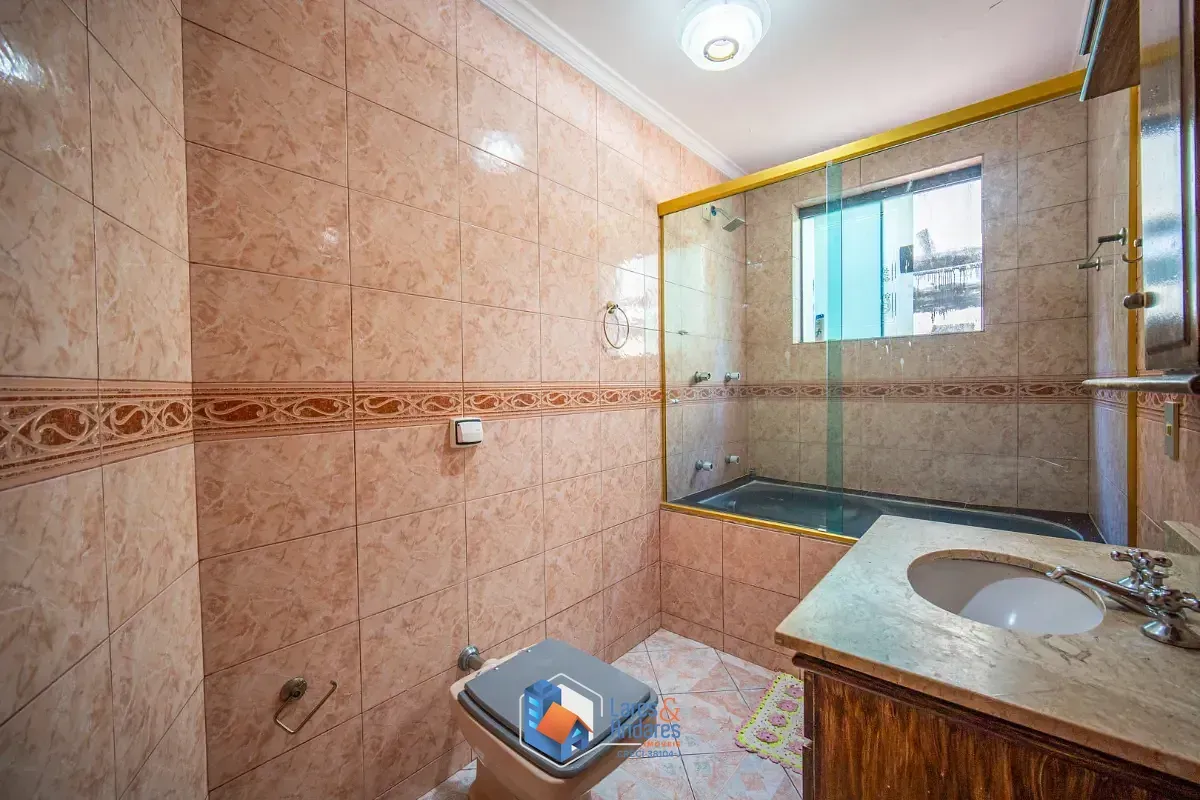 Imagem Sobrado para venda em Sumaré com 4 quartos, sendo 4 suítes, 380m²
