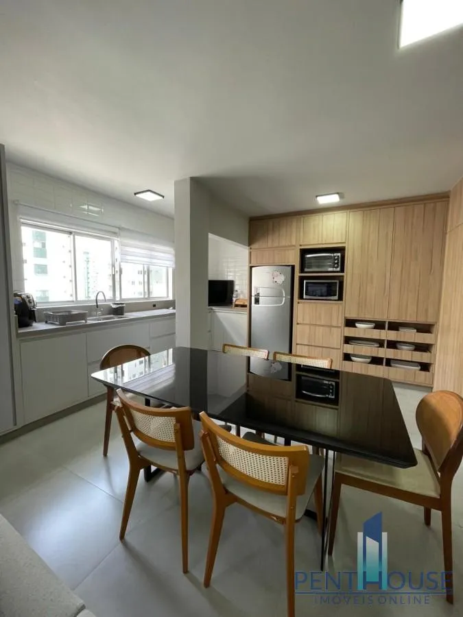 Imagem Apartamento Quadra Mar para Venda em Balneário Camboriú, CENTRO, 2 dormitórios, 1 suíte, 2 banheiros, 1 vaga