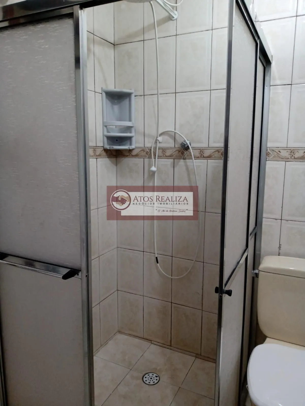 Imagem Vendo Casa em Ótima localização, Próximo a Estação Grajaú da CPTM, Casa Com 3 Dormitórios, Sala, Cozinha, Banheiro, Área de Serviço, 2 Vagas de Garagem, Casa Subsolo contem 1 Dormitório grande, Cozinha americana, Lavanderia, Valor R$ 680 Mil