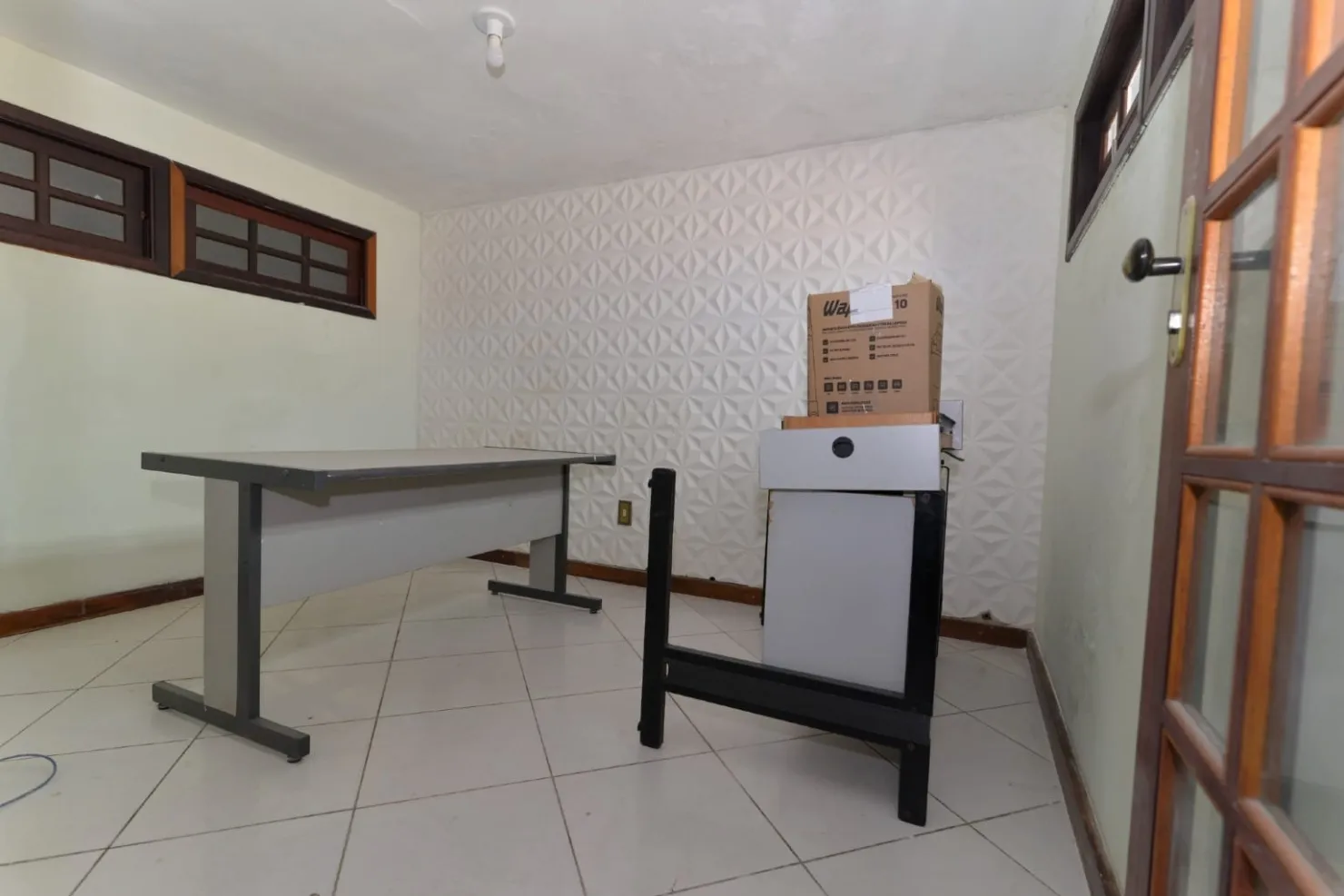 Imagem Casa à venda 2 Quartos, 1 Vaga, 220M², Chácara São Silvestre, Taubaté - SP