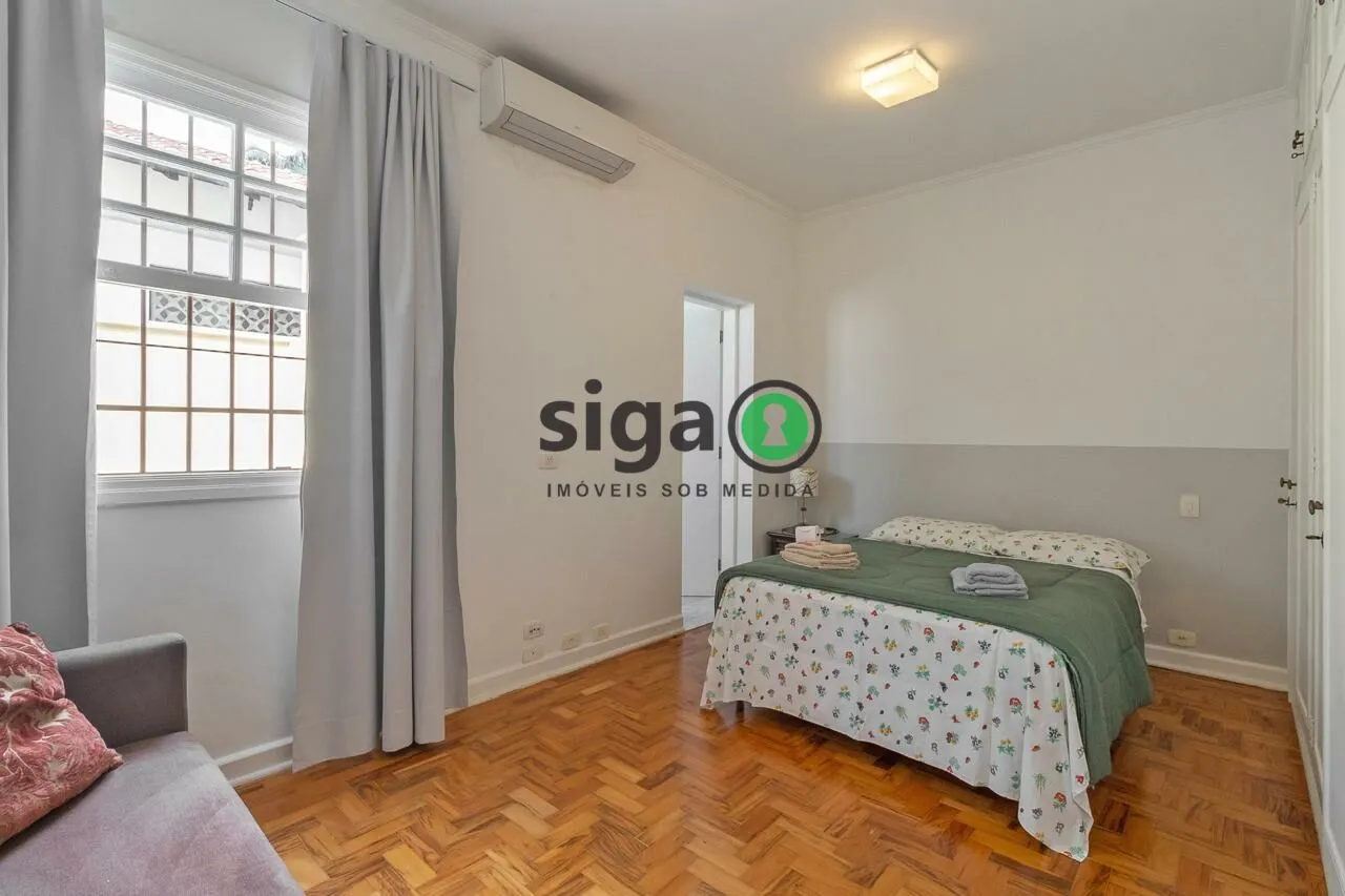 Imagem Casa Assobradada no Jardim Europa, com 3 suítes, Mobiliado, 2 vagas, para Venda ou locação.