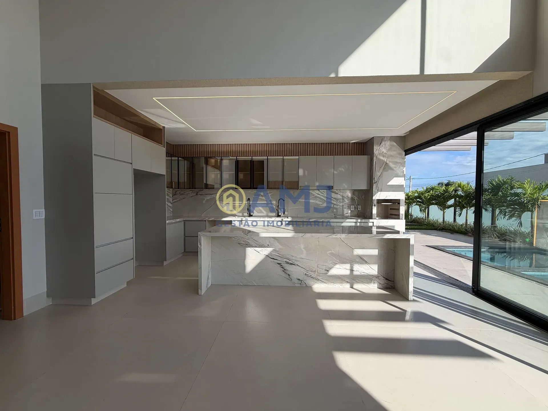 Imagem Casa à Venda, 4 suítes, Parqville Jacarandá, Aparecida de Goiânia, GO
