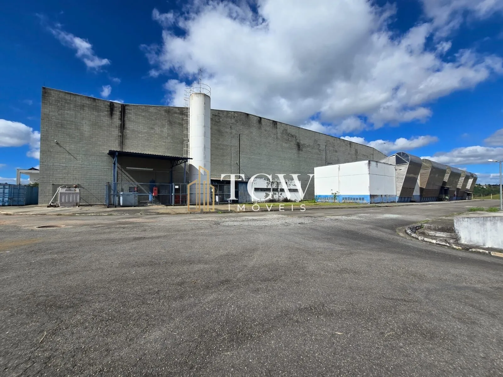 Imagem GALPÃO INDUSTRIAL À VENDA | 15.000 m² CONSTRUÍDOS | 71.000 m² DE TERRENO | MOGI DAS CRUZES/SP