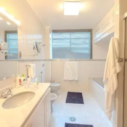 Imagem Apartamento à venda na Bela Vista, com 3 quartos, 3 banheiros, 2 vagas de garagem