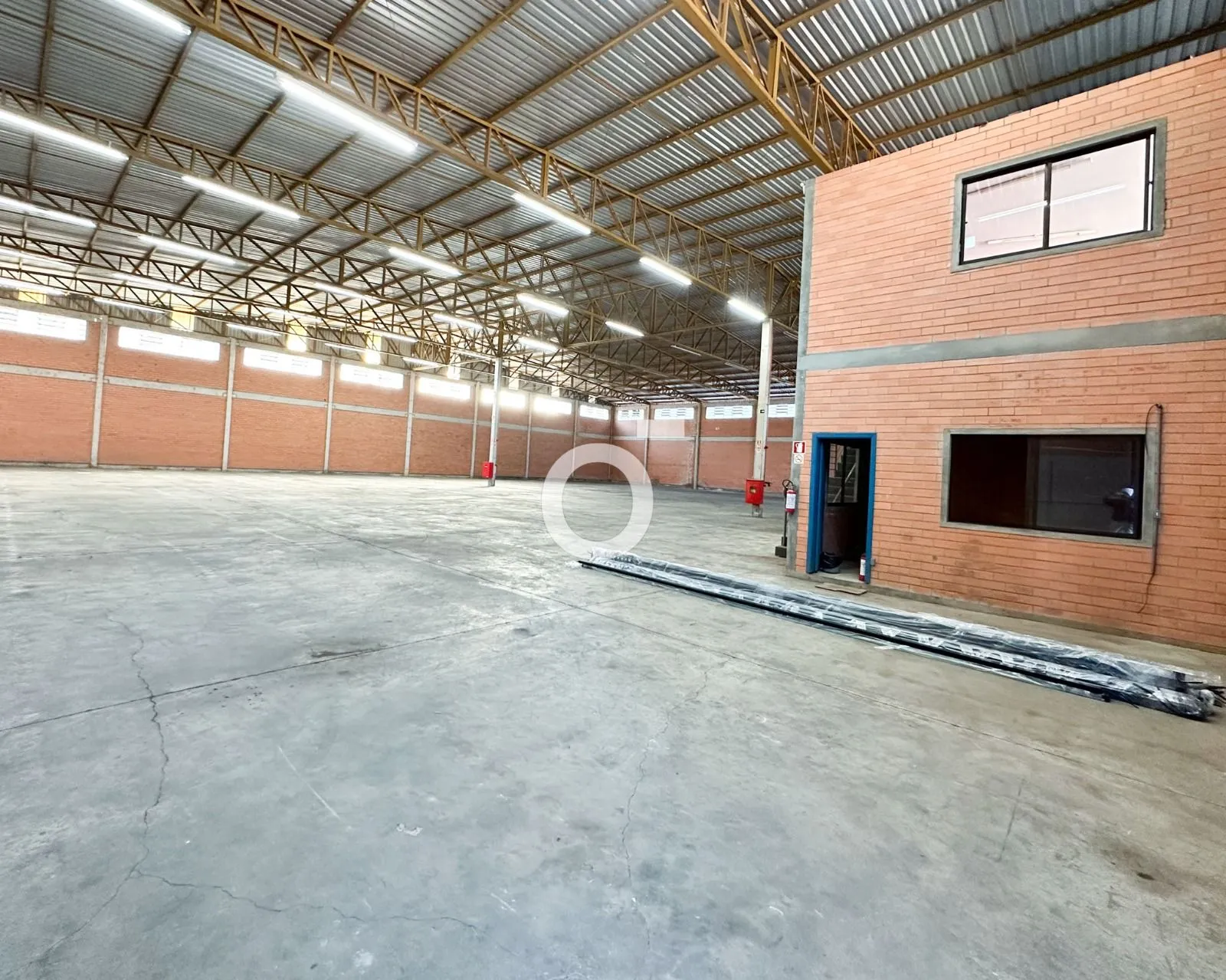 Imagem Pavilhão à venda em Caxias do Sul, Ana Rech , 2032m2