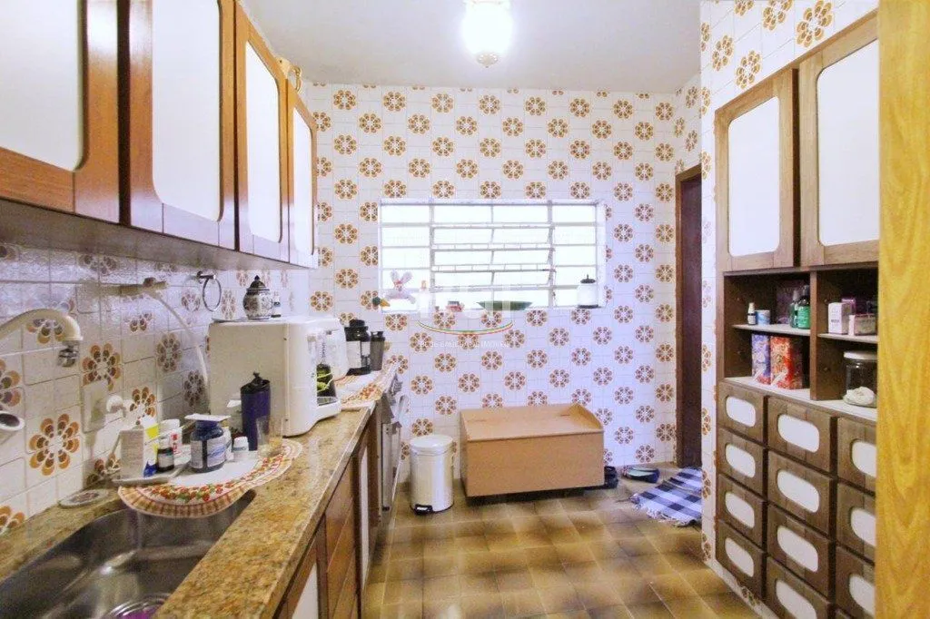 Imagem Casa para Venda - 250m², 3 dormitórios, 1 vaga - Teresópolis