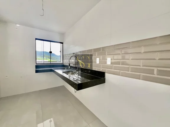 Imagem Casa para Venda em Teresópolis, Alto, 3 dormitórios, 2 suítes, 3 banheiros, 2 vagas