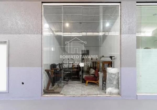Imagem Loja comercial com 700m² - Galeria com 18 Lojas - Portas com 24 metros de frente, com bastante Visibilidade.
