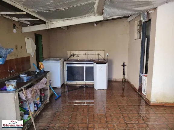 Imagem Casa à Venda em Campo Grande, Vila Bandeirante, com 4 quartos, 218,85m2 de área útil e 900m2 de terreno