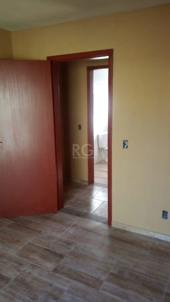 Imagem Sobrado 2 dormitórios, vaga de garagem, Bairro Passos dos Ferreiros