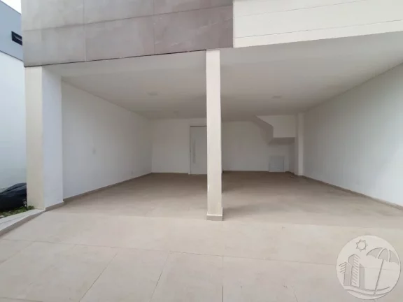 Imagem Espaçoso triplex para morar ou investir Balneário Camboriú