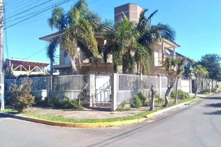CASA A VENDA NO BAIRRO PARQUE DA MATRIZ EM CACHOEIRINHA
