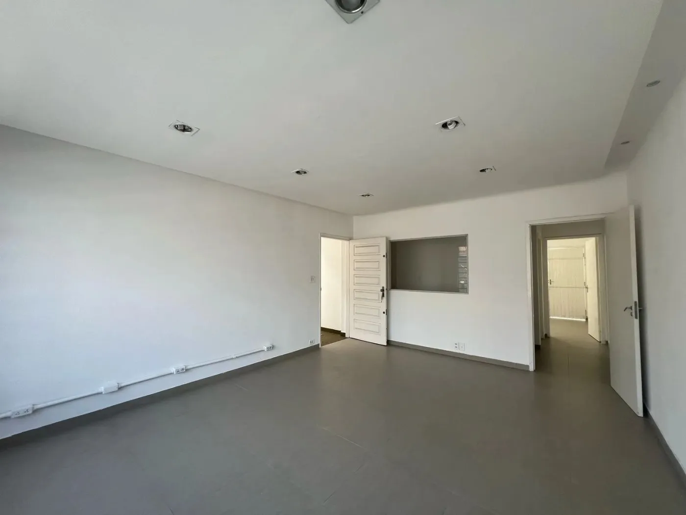 Imagem Casa para Venda em São Paulo, Vila Pompéia, 1 banheiro, 3 vagas