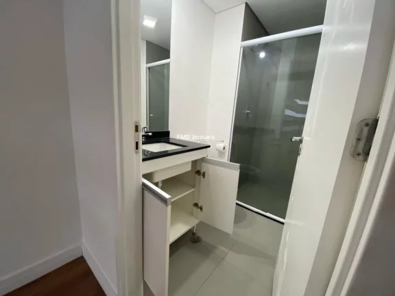 Imagem Apartamento para venda na República: 1 sala, 1 banheiro, 1 vaga de garagem determinada, 28m2 - São Paulo