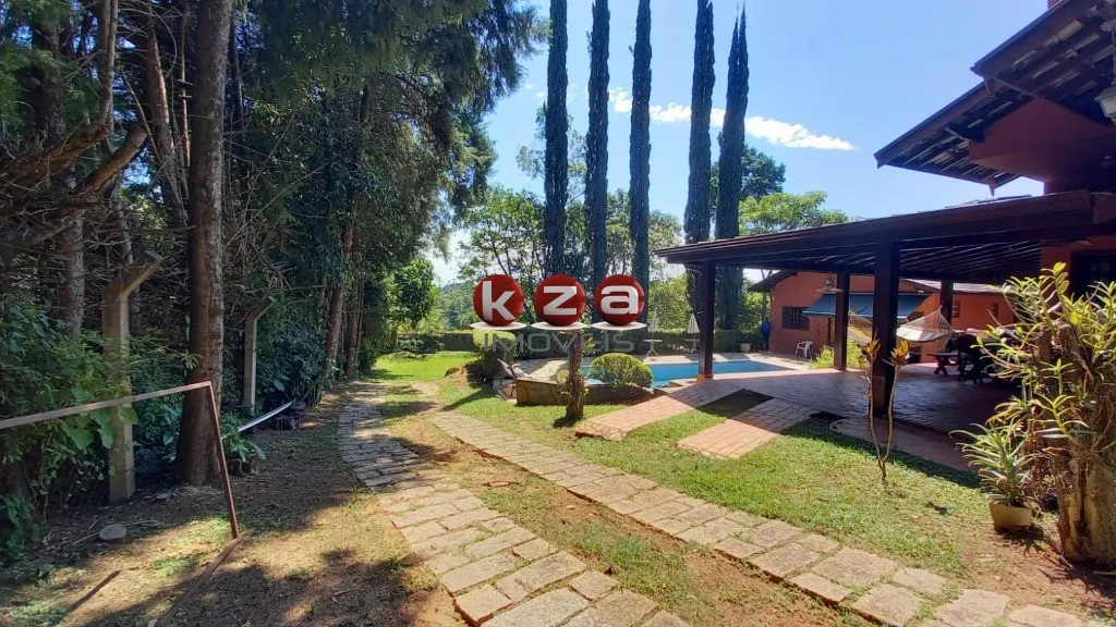 Imagem Chácara de luxo à venda em Valinhos-SP, com 4 quartos, 1 suíte, 2 salas e 5 banheiros - Imperdível!