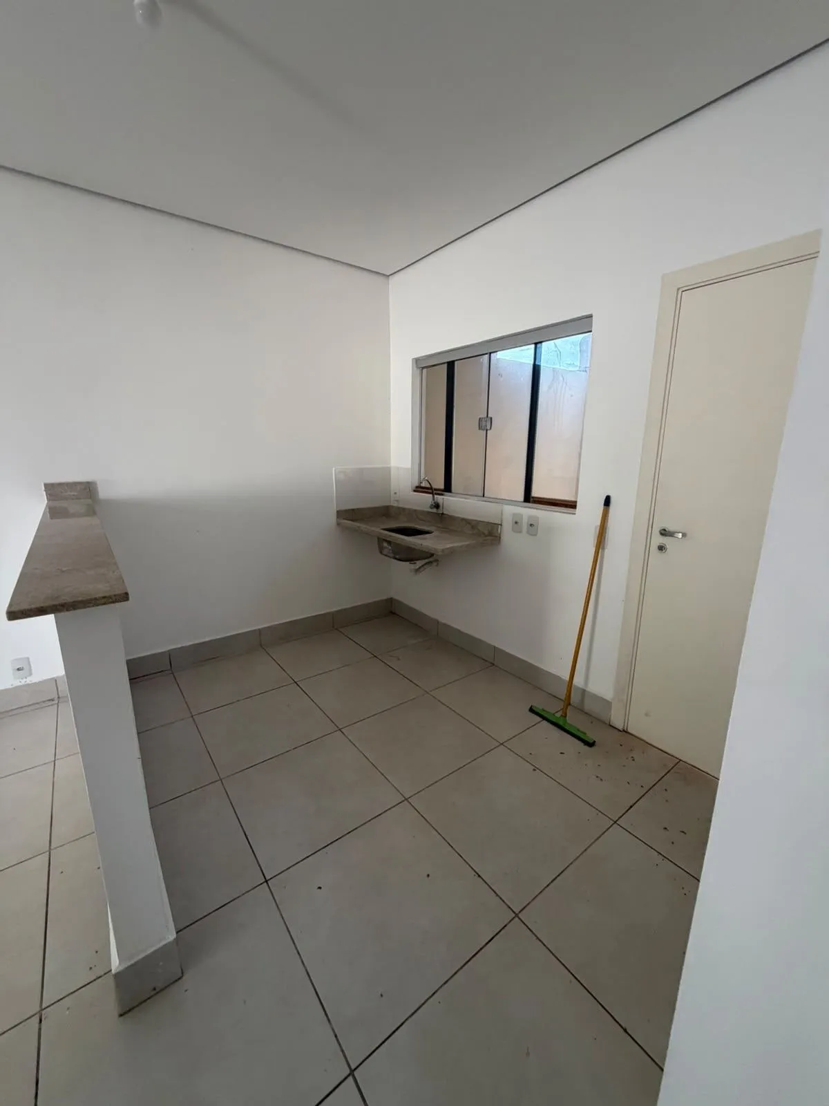 Imagem Excelente imóvel com 2 Quartos, suíte, Espaço externo I Bairro Osmar Cabral