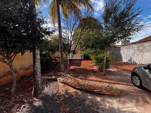 Imagem Casa à venda no Bairro Parque das Américas, Uberaba: amplo espaço e localização privilegiada!