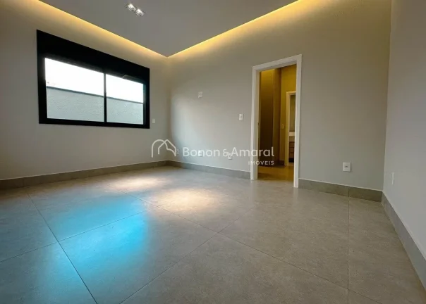 Imagem Maravilhosa casa térrea, acabamento de primeira, com 4 suítes todas com armários e ar condicionad...