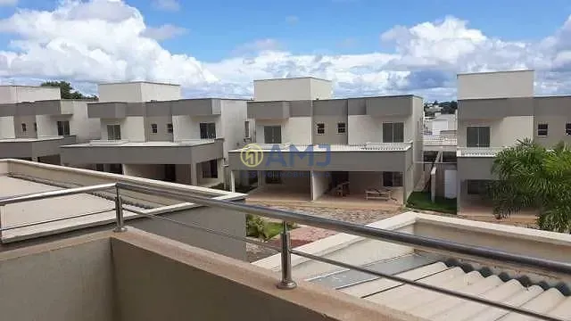 Imagem Sobrado a Venda - Condomínio Jardim Imperial no St. Goiânia 2