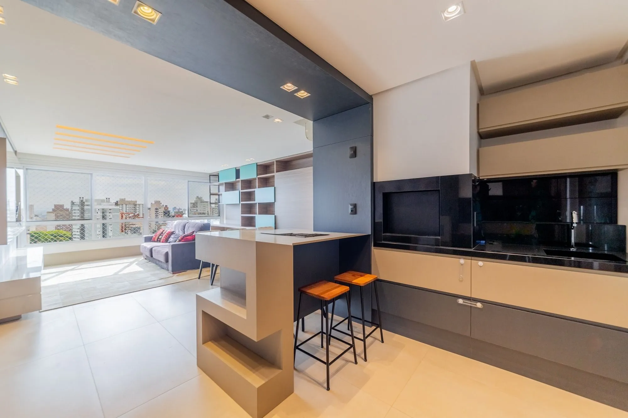 Imagem Apartamento semimobiliado, com 94m privativos, 2 suites e 3 vagas de garagem
