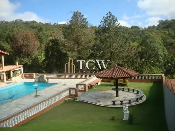 Imagem Casa de Condomínio à Venda em Santana de Parnaíba/SP | 483 m² | 4 Quartos | Piscina | São Paulo/SP