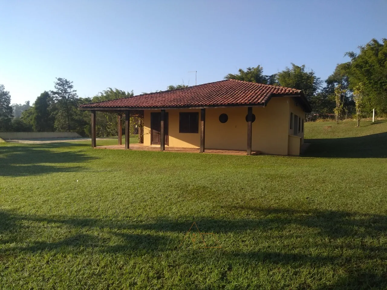 Imagem Sitio em Itu-SP: 3 quartos, 1 suíte, sala ampla, 3 banheiros, 23.000m² de área no Parque Nossa Senhora da Candelária