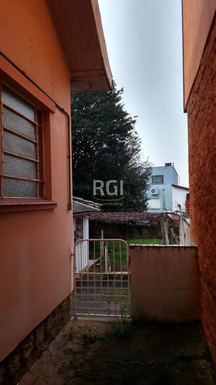 Imagem Casa para Venda - 140m², 3 dormitórios, 3 vagas - Santo Antonio