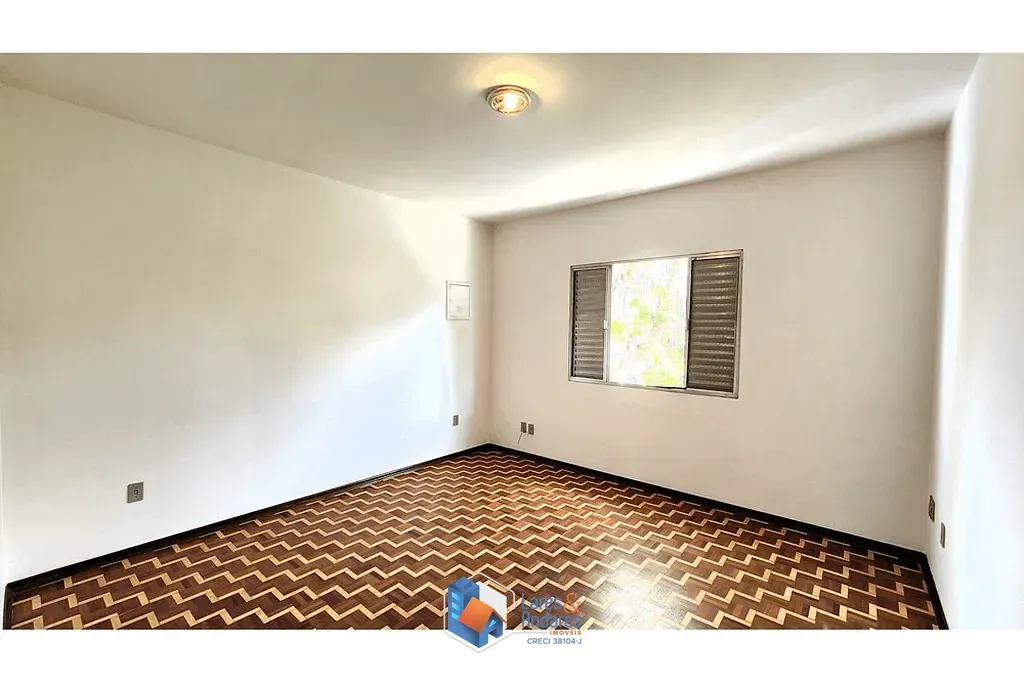 Imagem Casa à venda 4 Quartos 2 Suites 2 Vagas 218M² Mirandópolis São Paulo - SP