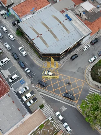 Imagem Ponto Comercial 700 m2, Área Central, Esquina, Coberto. Escritórios