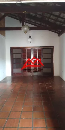 Imagem Casa à venda em Ubatuba, com 6 quartos e 3 banheiros