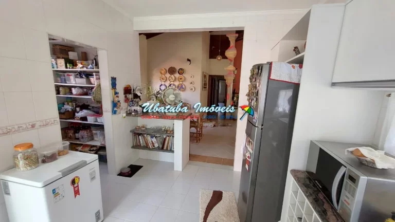 Imagem Linda casa em condomínio fechado