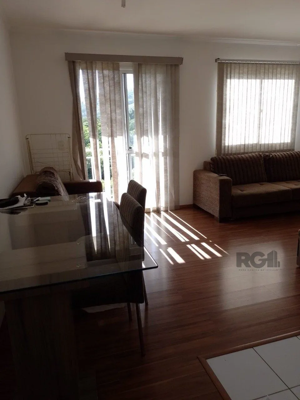 Imagem Apartamento de 3 dormitórios com vaga no bairro Morro Santana