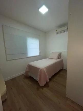 Imagem Casa à Venda em Condominio de Altao Padrão no Massaguaçu em Caraguatatuba