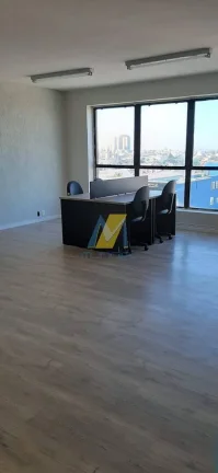 Imagem Sala comercial ampla no coração do Parque das Nações.