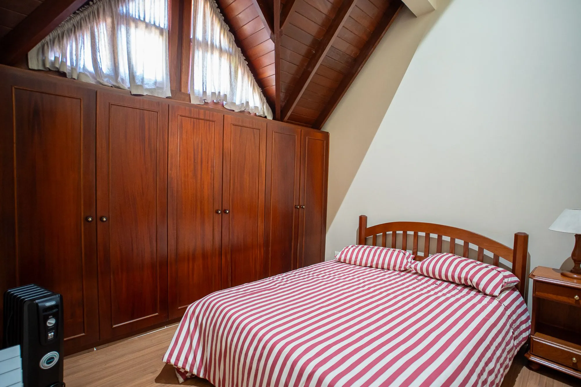 Imagem Duplex à venda em Gramado, Planalto, com 4 quartos, 141.45m2