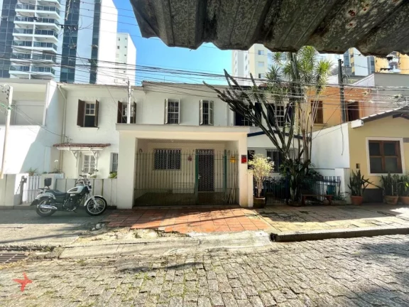 Foto do imóvel Imperdível: Casa de vila à venda em Pinheiros, São Paulo-SP, 2 quartos, 1 sala, 2 banheiros, 1 vaga de garagem, 112m de área. em RUA CÔNEGO EUGÊNIO LEITE