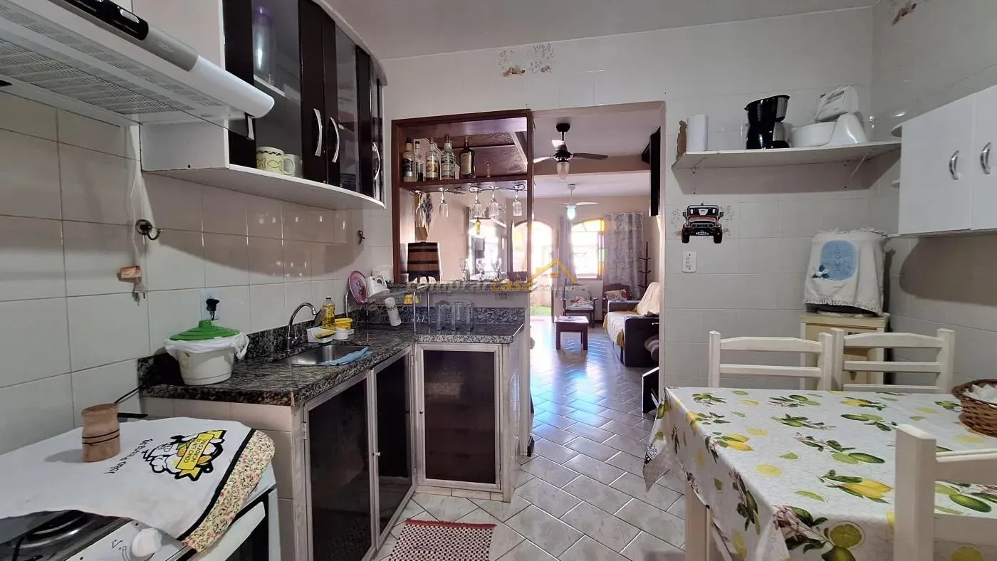 Imagem Casa em Condomínio para Venda em Cabo Frio / RJ no bairro Ogiva