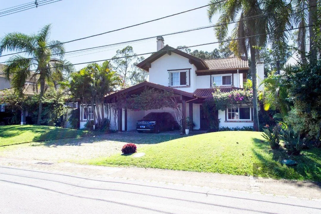 Imagem Casa para venda - 321m² - 4 suítes - Chapéu do Sol